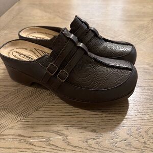 Easy Street Womens Shira Slip Resistant Clogs Size 11W